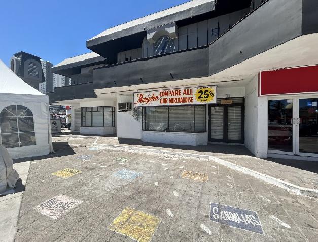 Commercial space for sale Golden Zone