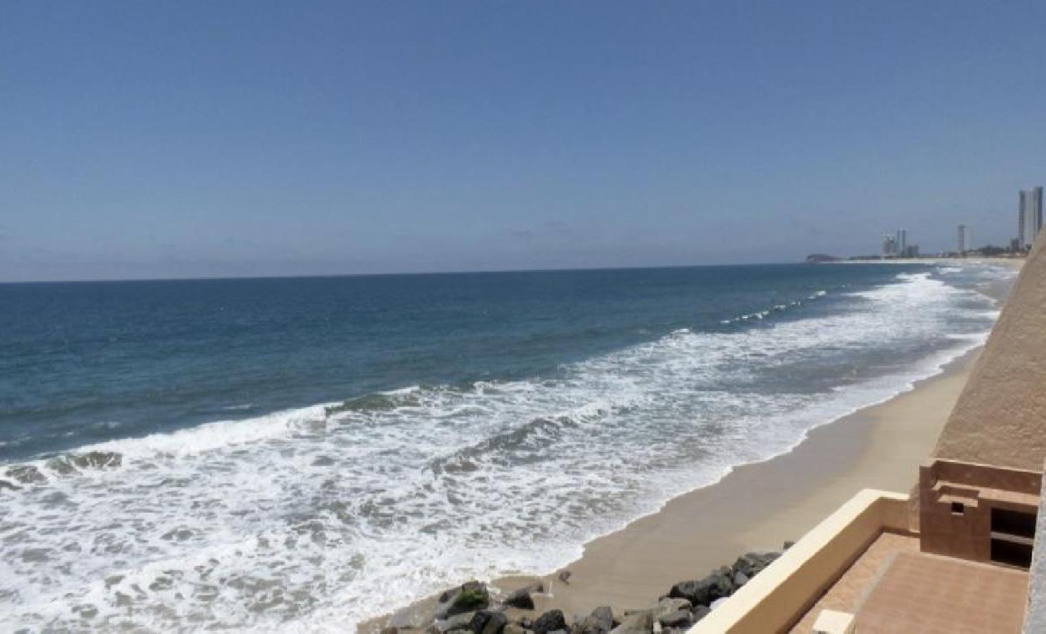 VILLAS LOS CERRITOS REMAX Sunset Eagle