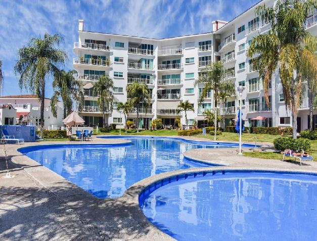 2 Bedroom Condo For Sale in Marina