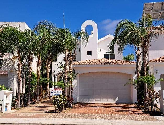 4 Bedroom house with Marina View Pool and Garden