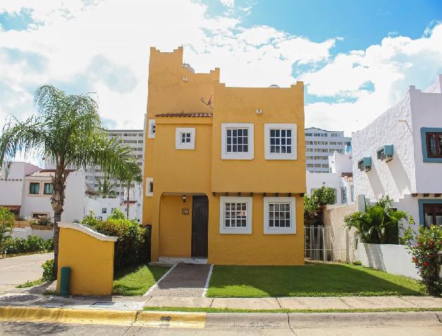 HOUSE FOR SALE STEPS FROM THE BEACH