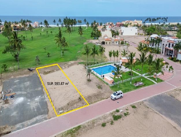 Lot for Sale in Estrella de Mar