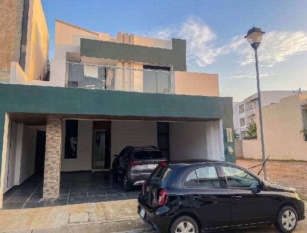 BEAUTIFUL HOUSE WITH 5 BEDROOM AND 4 BATHROOM  AND terrace and root top WALKINGCLOSET AND BALCONY ONTHE PRINCIPAL  BEDROOM