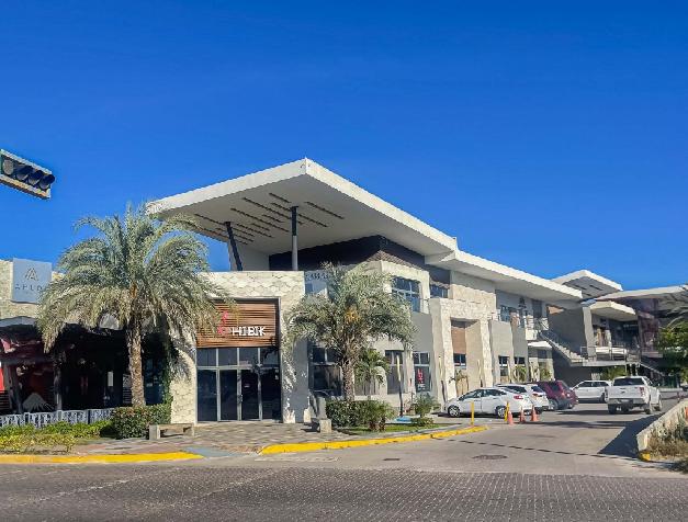 Excellent investment opportunity!  Spacious commercial space for sale in Marina Mazatlan
