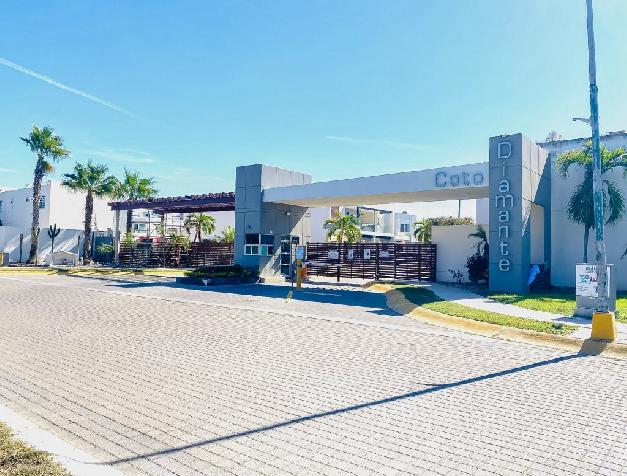 Your ideal home awaits you in Fraccionamiento Villa Marina Coto Diamante