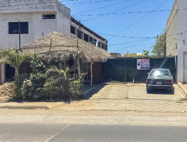 LOT WITH COMMERCIAL FOR RENT IN LIBRAMIENTO II