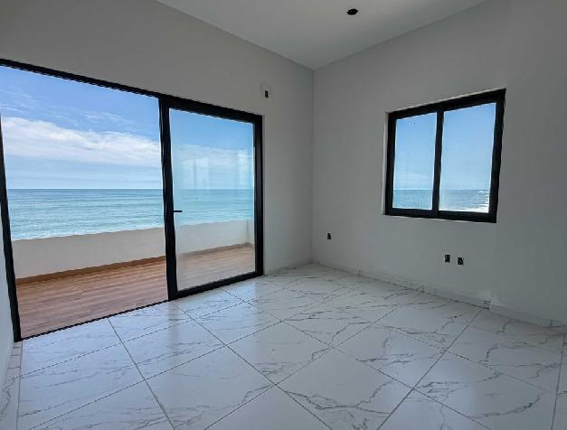 BEAUTIFUL CONDO AT THE BEACH